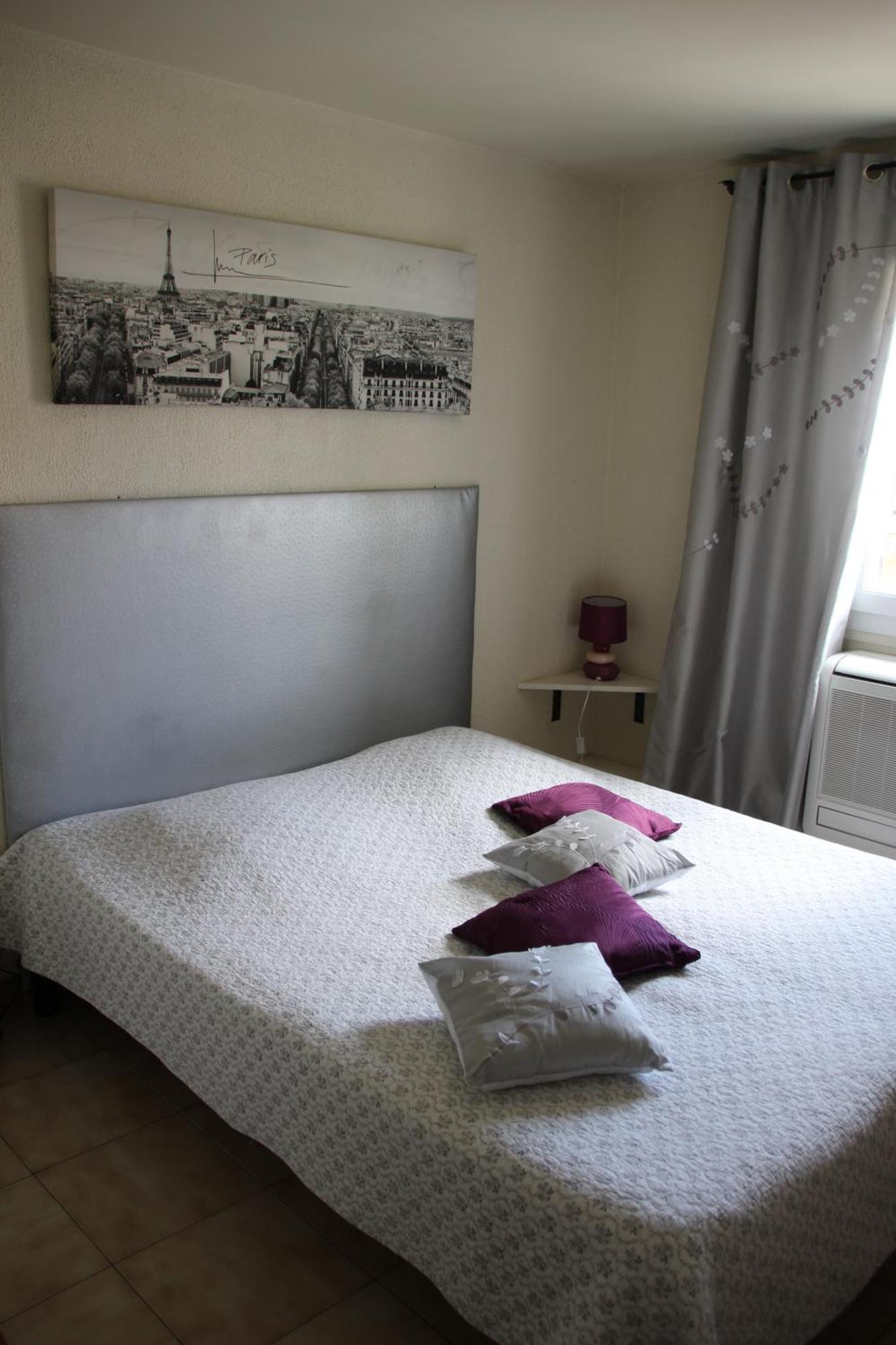 Auberge Des Toques Pégomas Kamer foto
